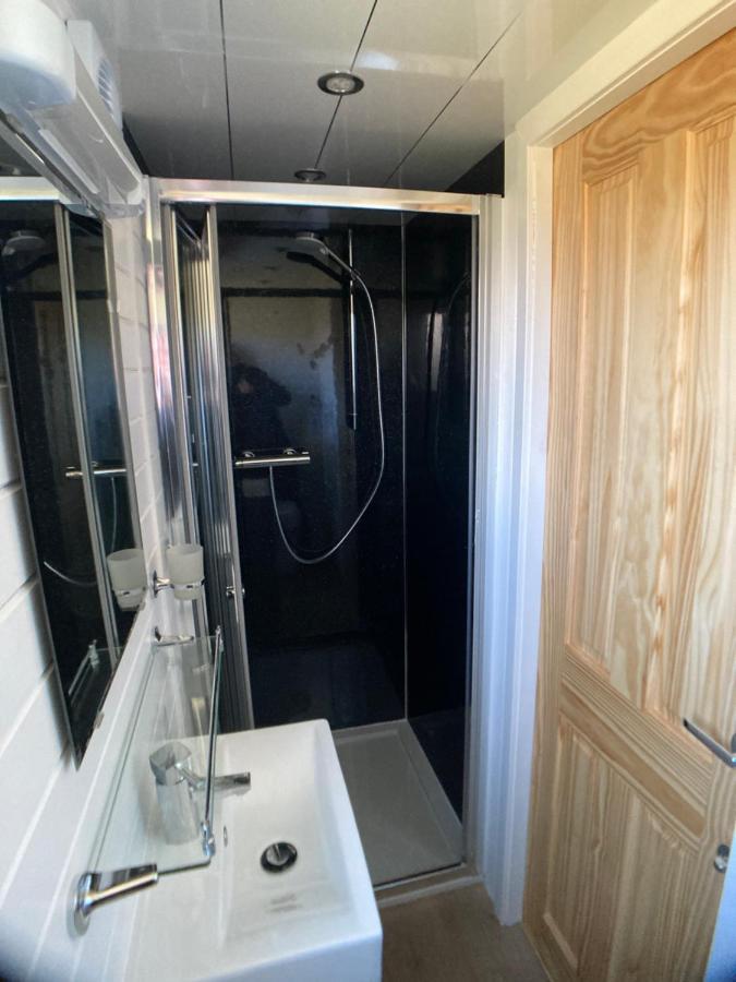 Вилла The Cedar Tiny House Coldingham Экстерьер фото