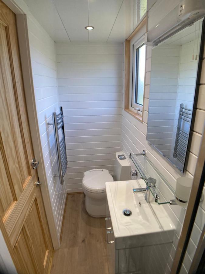 Вилла The Cedar Tiny House Coldingham Экстерьер фото