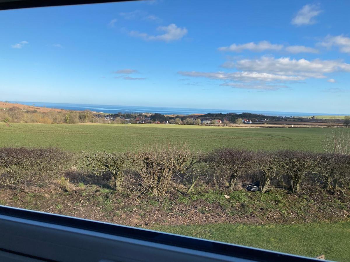 Вилла The Cedar Tiny House Coldingham Экстерьер фото